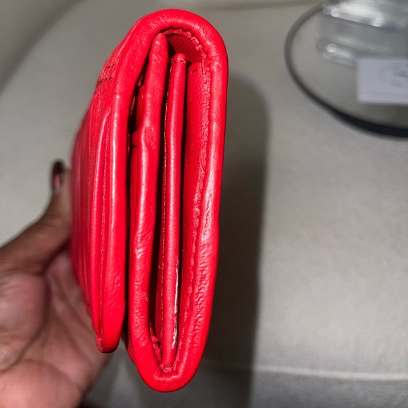 Prada Red Nappa Gaufre
Leather Continental
Wallet - Picture 3 of 9